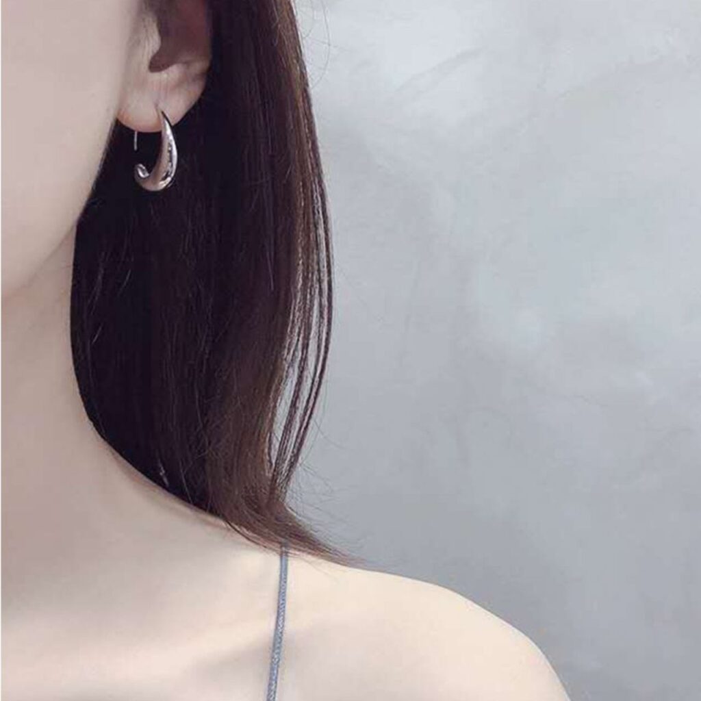 上品でおしゃれなフープピアス 女性へのプレゼントにもぴったり 激安 通販 ネットショップ の バイヤーズ日記